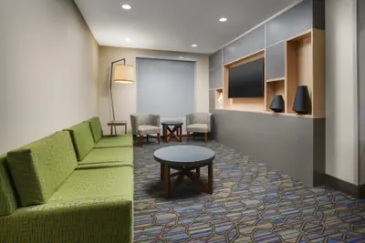 Photo 3 - Holiday Inn Express & Suites Oakhurst - Yosemite Park Area by IHG