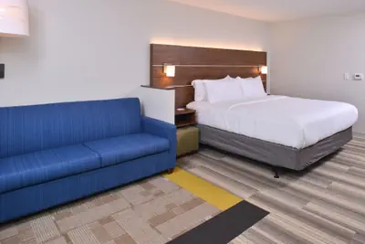 Photo 5 - Holiday Inn Express & Suites Omaha Airport by IHG