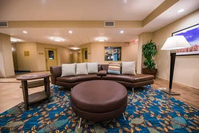 Photo 5 - Candlewood Suites Fairbanks by IHG
