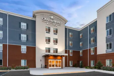 Photo 2 - Candlewood Suites Fairbanks by IHG
