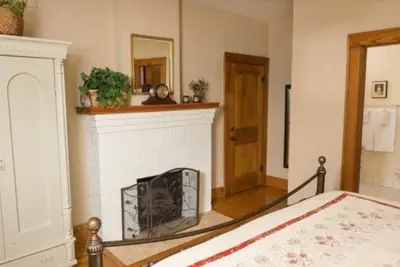 Photo 4 - Delta Street Inn