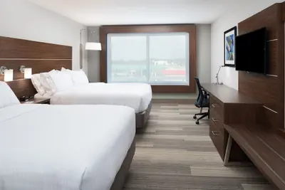 Photo 4 - Holiday Inn Express & Suites Kingdom City by IHG