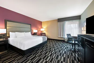 Photo 5 - La Quinta Inn & Suites by Wyndham West Monroe