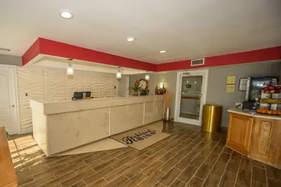 Photo 3 - Richland Inn Lawrenceburg