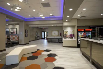 Photo 3 - Hampton Inn Blue Ash/Cincinnati