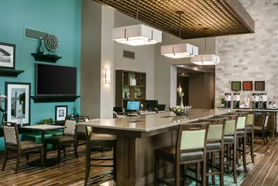 Photo 3 - Hampton Inn & Suites Mason City