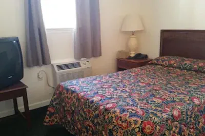 Photo 5 - The Virginia Lodge