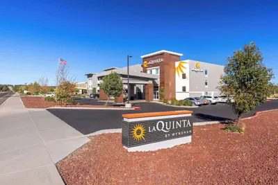 Photo 2 - La Quinta Inn & Suites by Wyndham Williams-Grand Canyon Area