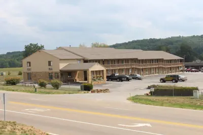 Photo 2 - Salt Creek Inn