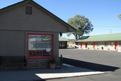 Photo 2 - Lamplighter Lodge
