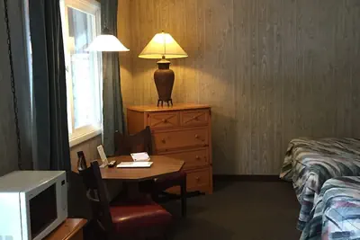Photo 3 - Z Bar Motel