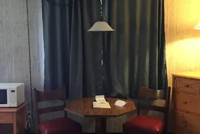 Photo 4 - Z Bar Motel