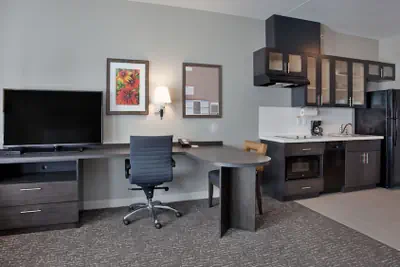 Photo 4 - Candlewood Suites Grand Island by IHG