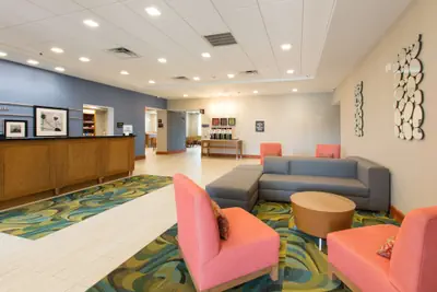 Photo 2 - Hampton Inn Palatka