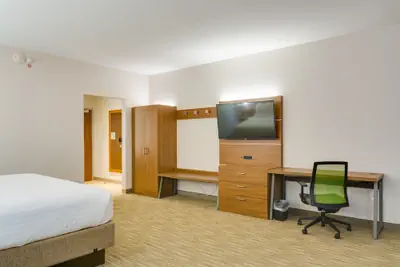 Photo 5 - Holiday Inn Express & Suites Russellville by IHG