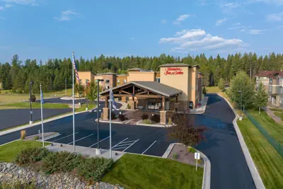 Photo 2 - Hampton Inn & Suites Whitefish