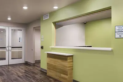 Photo 4 - WoodSpring Suites Houston IAH Airport