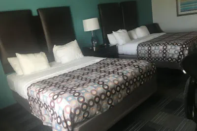 Photo 2 - Days Inn by Wyndham Alva