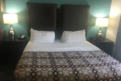 Photo 4 - Days Inn by Wyndham Alva