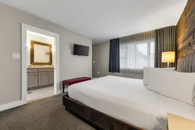 Photo 4 - Lake Placid Inn: Residences