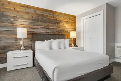 Photo 2 - Lake Placid Inn: Residences