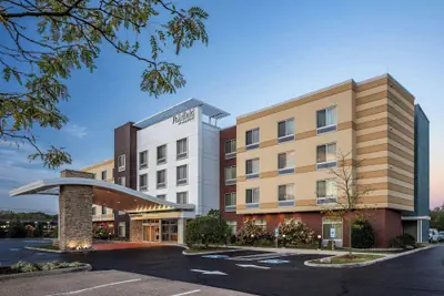 Photo 2 - Fairfield Inn and Suites by Marriott Akron Stow