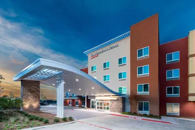 Photo 2 - Fairfield Inn & Suites by Marriott Dallas Waxahachie