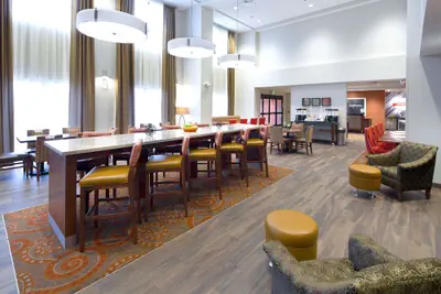 Photo 3 - Hampton Inn & Suites Page - Lake Powell