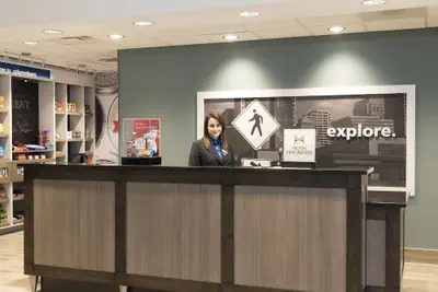 Photo 2 - Hampton Inn & Suites Chicago Schaumburg