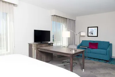 Photo 4 - Hampton Inn & Suites Chicago Schaumburg