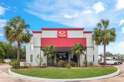 Photo 2 - Econo Lodge Inn & Suites Channelview - Houston East