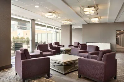 Photo 3 - Embassy Suites by Hilton Charlotte Uptown 