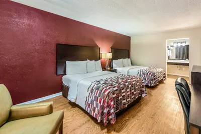 Photo 5 - Red Roof Inn & Suites Wapakoneta