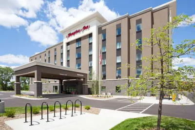 Photo 2 - Hampton Inn Minneapolis-Roseville