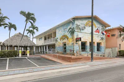 Photo 4 - Hollywood Beach Seaside