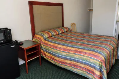 Photo 5 - Budget Lodge by OYO Portland West