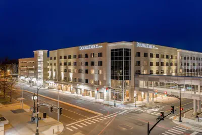 Photo 2 - DoubleTree by Hilton Evansville