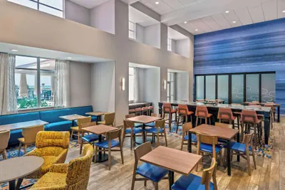 Photo 4 - Hampton Inn & Suites Clearwater Beach