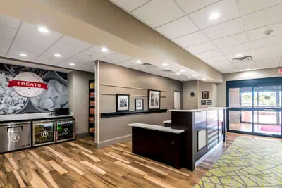 Photo 5 - Hampton Inn Oklahoma City Northeast