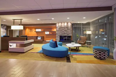 Photo 2 - Fairfield Inn & Suites by Marriott Burlington