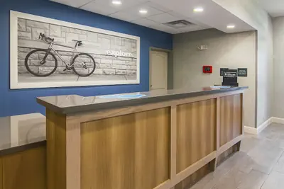 Photo 5 - Hampton Inn & Suites Dallas/Richardson