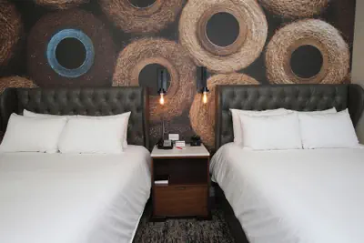 Photo 4 - Hotel Indigo Naperville Riverwalk by IHG