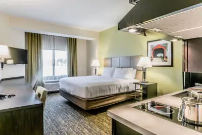 Photo 3 - Candlewood Suites Hartford Downtown by IHG
