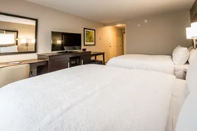 Photo 4 - Hampton Inn & Suites Hammond
