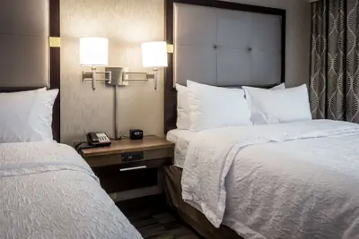 Photo 5 - Hampton Inn & Suites Hammond