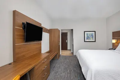 Photo 4 - Holiday Inn Express & Suites Carrollton West by IHG