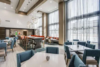 Photo 4 - Hampton Inn & Suites North Dallas Central Expy