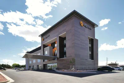 Photo 2 - La Quinta Inn & Suites by Wyndham Page at Lake Powell