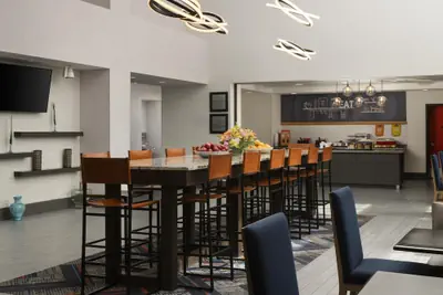 Photo 3 - Hampton Inn & Suites Yonkers - Westchester