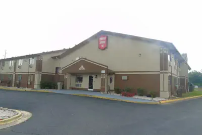 Photo 2 - Americas Express Inn